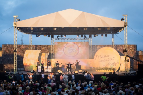 Raksta attēls - Foto: Jelgavā izskan lielkoncerts "Mana vasaras melodija"