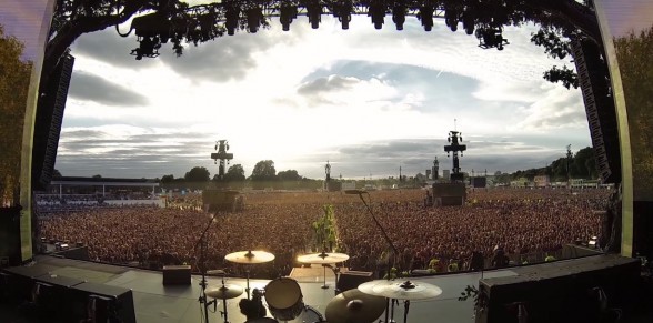 Raksta attēls - VIDEO: "Green Day" fanu pūlis dzied "Bohemian Rhapsody". Iespaidīgi! 