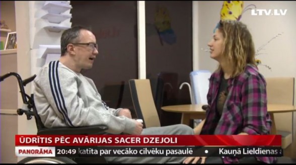 Raksta attēls - Ūdrītis pēc avārijas sacer pirmo dzejoli, ko velta sievai
