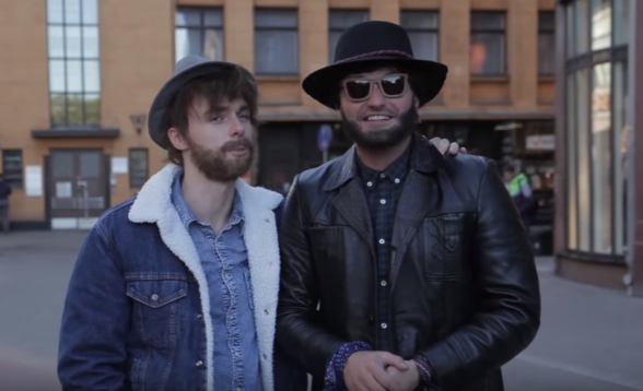 Raksta attēls - VIDEO: Zeltiņš un Dons pārģērbjas un pārsteidz cilvēkus ielās