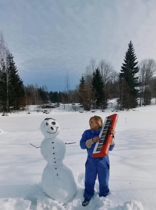 Raksta attēls - Katrīna Dimanta izdod sniegotai ziemai veltītu dziesmu