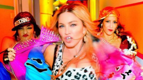 Raksta attēls - Cik daudz slavenību vari saskaitīt Madonnas videoklipā?