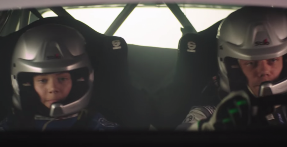Raksta attēls - Māris Bezmers ar Laura Valtera dziesmu „Pulsē ātrums”  debitē videoklipu režijā 