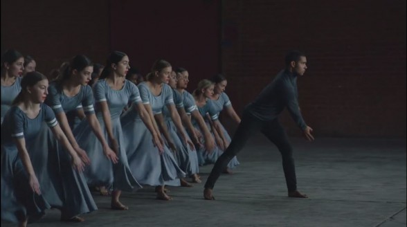 Raksta attēls - Iespaidīgi! Deju trupa izdejo Džastina Timberleika hītu "Cry me a River" (VIDEO)