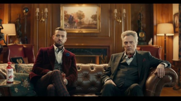 Raksta attēls - Izcilais aktieris Kristofers Volkens deklamē "*NSYNC" slavenāko dziesmu (VIDEO)