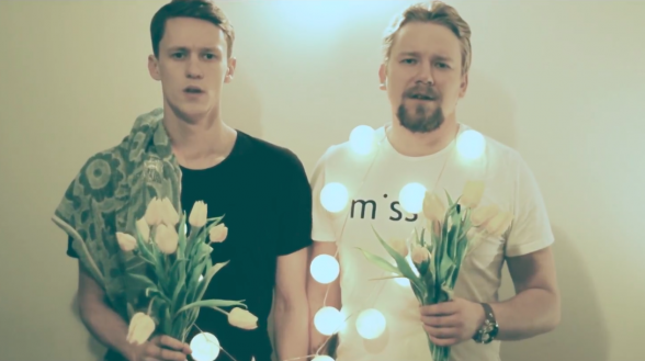 Raksta attēls - Dziļi violets sūta īpašu sveicienu dāmām