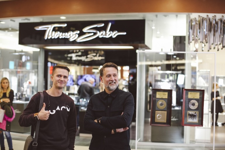 Ieskaties izstādes  "Divdesmitgades populārākie albumi" atklāšanā (FOTO)