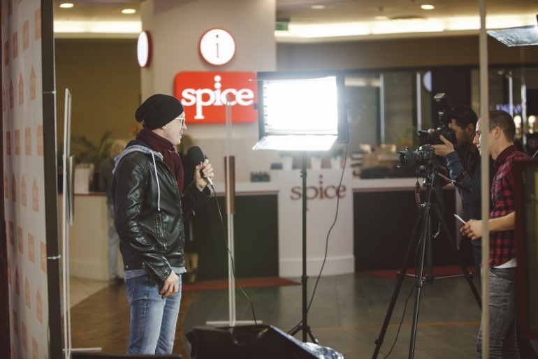 Ieskaties izstādes  "Divdesmitgades populārākie albumi" atklāšanā (FOTO)