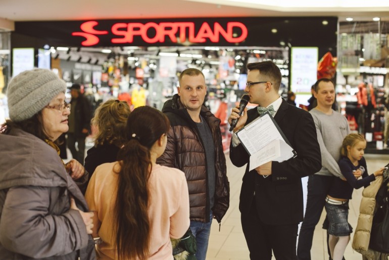 Ieskaties izstādes  "Divdesmitgades populārākie albumi" atklāšanā (FOTO)