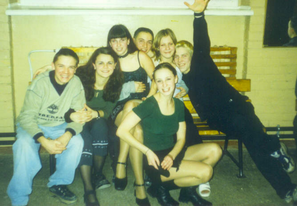 Raksta attēls - 25 atmiņas no skolas diskotēkām 90tajos gados
