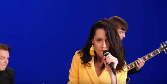 Raksta attēls - Grupa Kautkaili publicē video debijas singlam "Darbs"