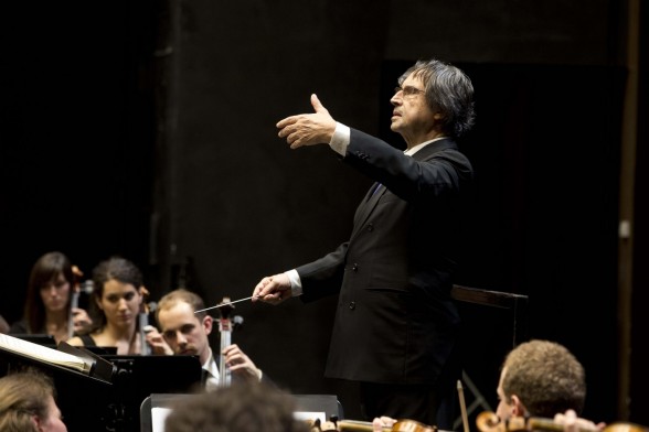 Raksta attēls - Latvijā koncertēs izcilais itāļu diriģents Rikardo Muti