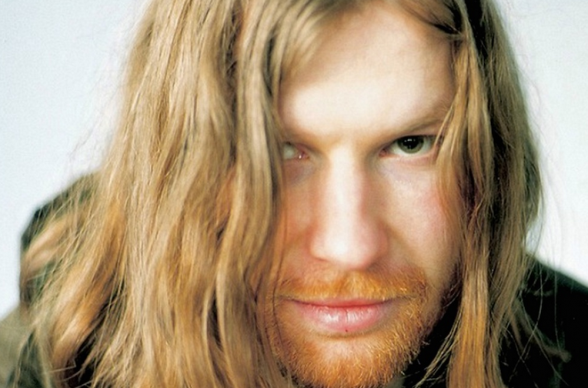 Raksta attēls - VIDEO: Kulta mūziķis Aphex Twin atsācis koncertēšanu 