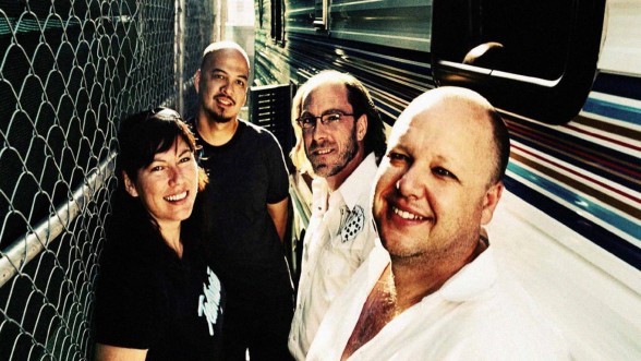 Raksta attēls - Roka leģendas "Pixies" publisko otro singlu "Talent"