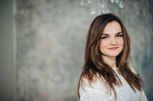 Raksta attēls - Liene Grosa izdevusi savu otro soloalbumu "Ceļš izgaismots"