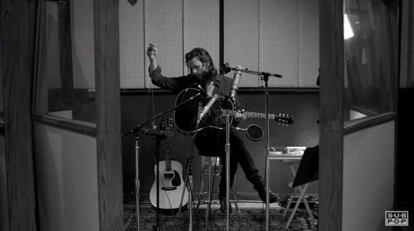 Raksta attēls - Father John Misty kinematogrāfiskā īsfilmā ļauj ielūkoties albuma tapšanā