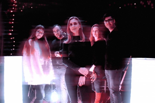 Raksta attēls - Grupa “Stūrī Zēvele” piesaka albumu un iepazīstina ar jaunu dziesmu “Rudens”