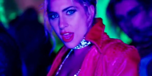 Raksta attēls - Melni ar humoru! Noskaties Lady Gaga jaunajo video "John Wayne" 
