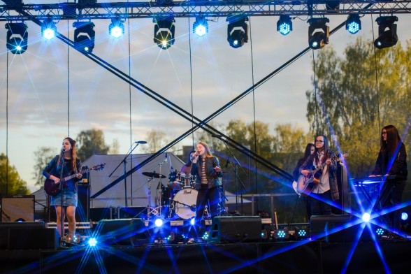 Raksta attēls -  Meiteņu grupa "Piparmētra" piedāvā noklausīties dziesmu "Spējāk"