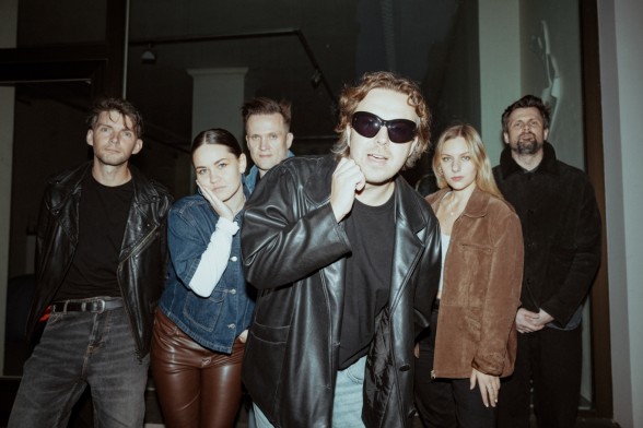 Raksta attēls - Grupa “Rīgas Modes” izdod trešo studijas albumu “Mīla un ziedošanās” un izziņo koncertus.