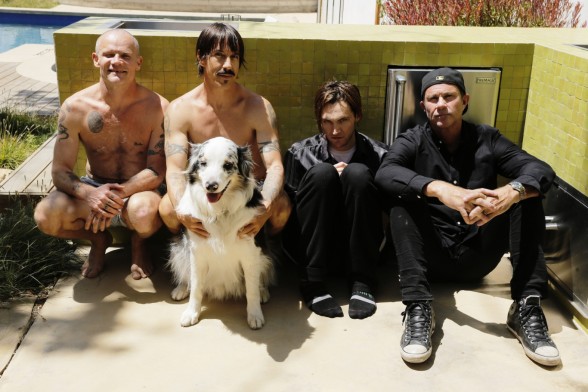 Raksta attēls - "Red Hot Chili Peppers" prezentē jaunu mūzikas video, kas filmēts koncerttūres laikā