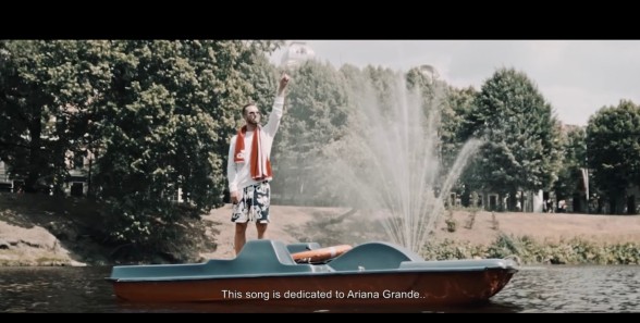 Raksta attēls - Reika mīlas dziesma Arianai Grandei
