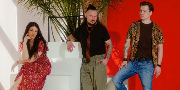 Raksta attēls - Oskara Deigeļa projekts “Vienuviet” iepazīstina ar trešo singlu “Divas karotes” un izziņo debijas albumu