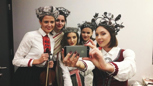 Raksta attēls - "Tautumeitas” izdod šūpuļdziesmu "Pelīte”