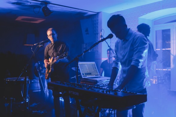 Raksta attēls - Pašmāju indie grupa Irving Ark klausītājiem nodod otro singlu