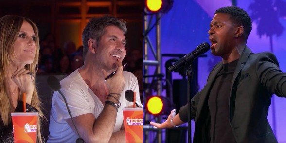 Raksta attēls - Puisis izpilda Hjūstones dziesmu America's Got Talent šovā un sajusmina visus no pirmās nots. Jauna zvaigzne!