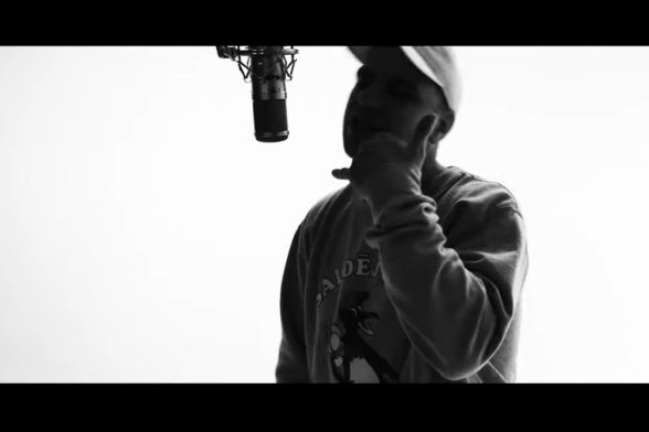 Raksta attēls - Hip hop izpildītājs Ozols ir sagatavojis  video dziesmai “Sazvanāmies”.
