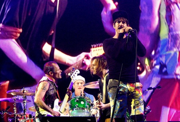 Raksta attēls - Uz "Red Hot Chili Peppers" koncertu kursēs speciāls trolejbuss