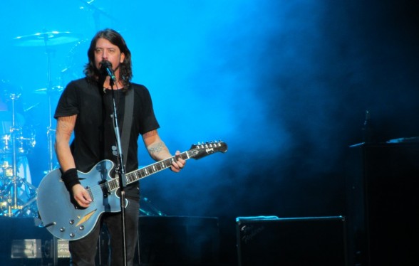Raksta attēls - "Foo Fighters" koncertā atklāj vēl vienu dziesmu no gaidāmā albuma (VIDEO)