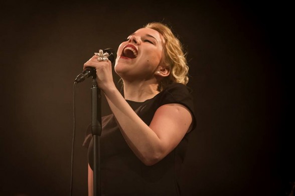 Raksta attēls - Dziedātāja Ieva Sutugova ar emocionālu koncertu piesaka debijas albumu (FOTO)